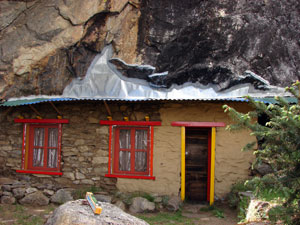 lawudo retreat cabin nepal