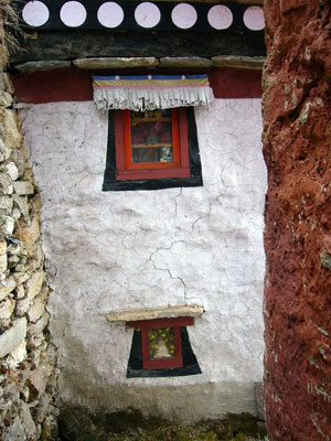 lama zopa rinpoche nepal retreat center himalayan meditation cave